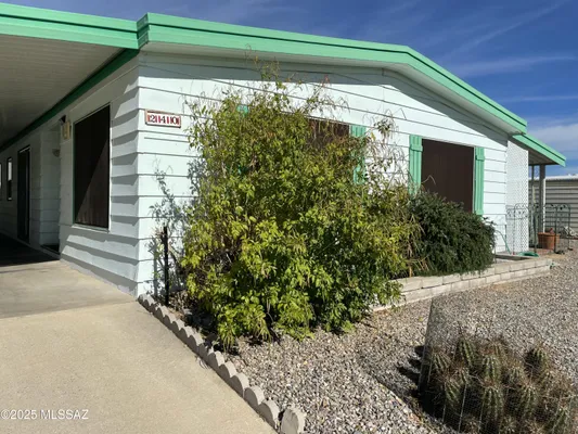 Property Slideshow image 3 of 51 | 240 w cumaro dr, Green Valley, AZ, 85614