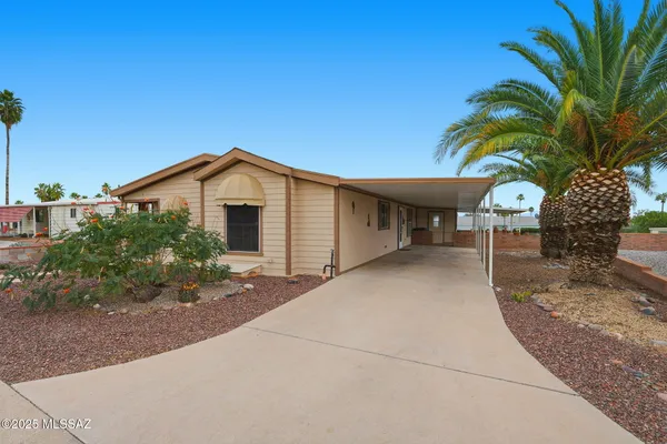 Property Slideshow image 2 of 37 | 1710 n la canoa, Green Valley, AZ, 85614