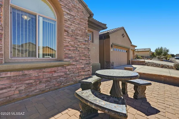 Property Slideshow image 3 of 43 | 5901 s painted canyon dr, Green Valley, AZ, 85622
