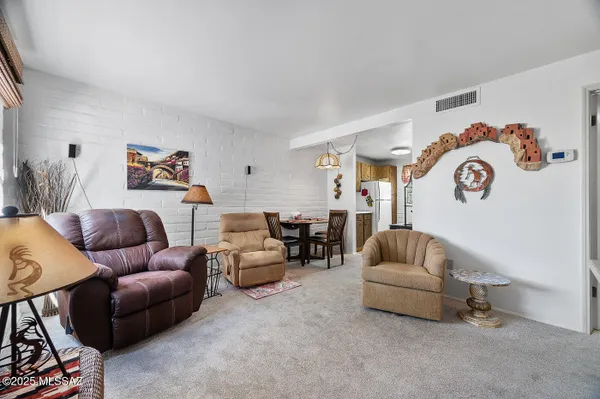 Property Slideshow image 2 of 43 | 265 s paseo sarta a, Green Valley, AZ, 85614