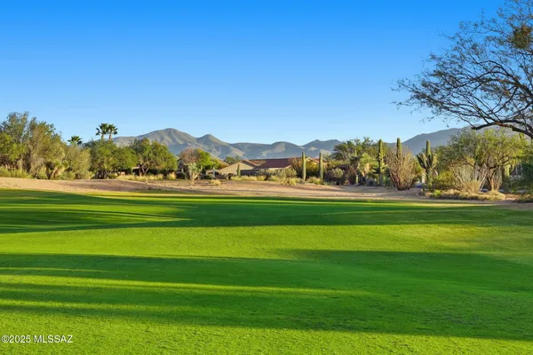 Property Slideshow image 2 of 47 | 1094 n night heron dr, Green Valley, AZ, 85614