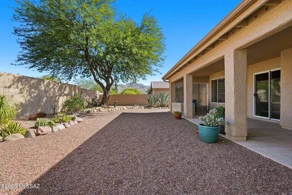 Property Slideshow image 2 of 36 | 63858 e poco ln, Tucson, AZ, 85739