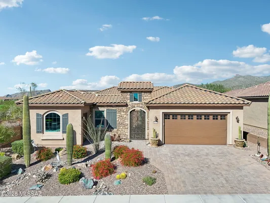 Property Slideshow image 2 of 50 | 13768 n rim trl, Marana, AZ, 85658