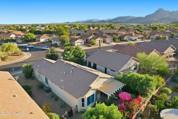 Property Slideshow image 3 of 42 | 7968 w cottonwood wash way, Tucson, AZ, 85743