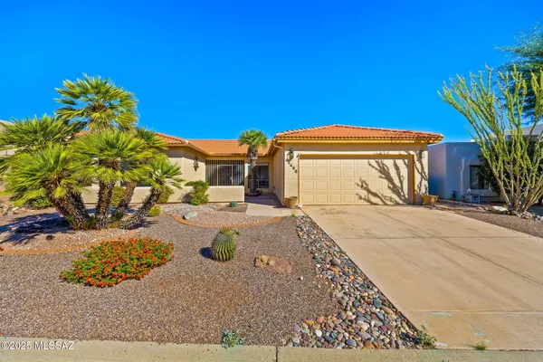 Property Slideshow image 3 of 41 | 64498 e squash blossom ln, Tucson, AZ, 85739