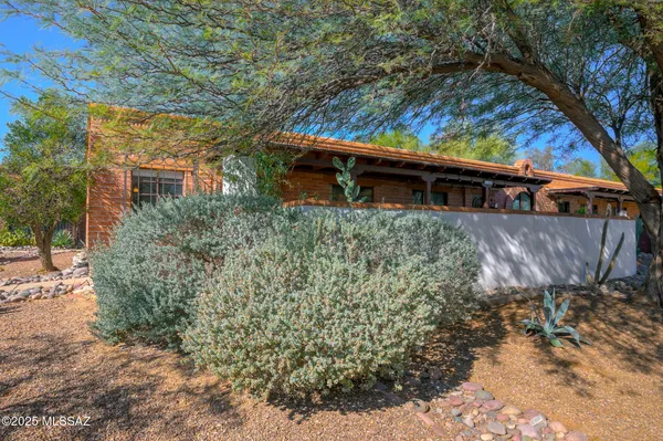 Property Slideshow image 2 of 31 | 222 s paseo quinta a, Green Valley, AZ, 85614