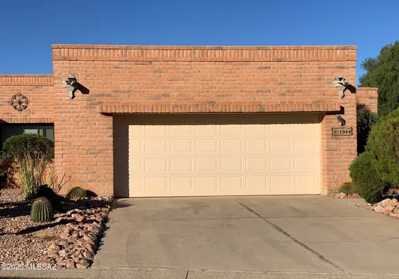 Property Slideshow image 2 of 2 | 1944 w myrtlewood ln, Tucson, AZ, 85704