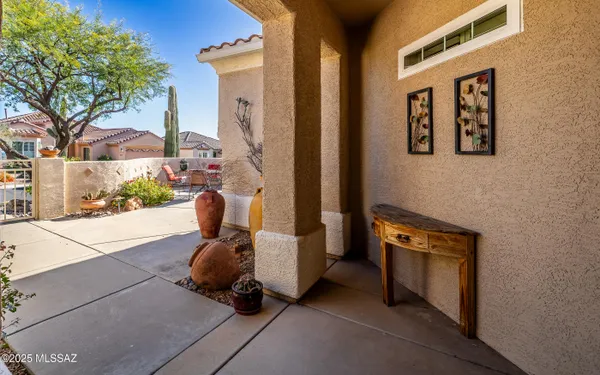 Property Slideshow image 3 of 50 | 4938 w desert chicory pl, Marana, AZ, 85658
