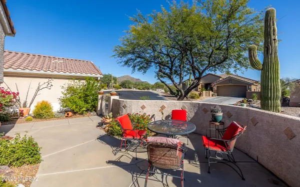 Property Slideshow image 2 of 50 | 4938 w desert chicory pl, Marana, AZ, 85658