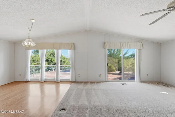 Property Slideshow image 3 of 35 | 155 w pinon dr, Green Valley, AZ, 85614