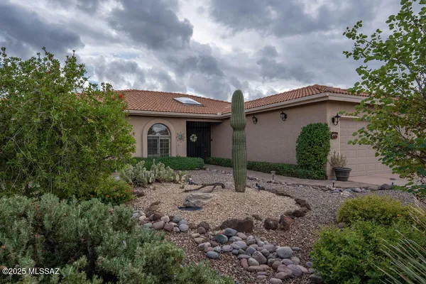 Property Slideshow image 2 of 21 | 37341 s blackfoot dr, Saddlebrooke, AZ, 85739