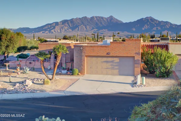 Property Slideshow image 2 of 28 | 2491 s avenida loma linda, Green Valley, AZ, 85622