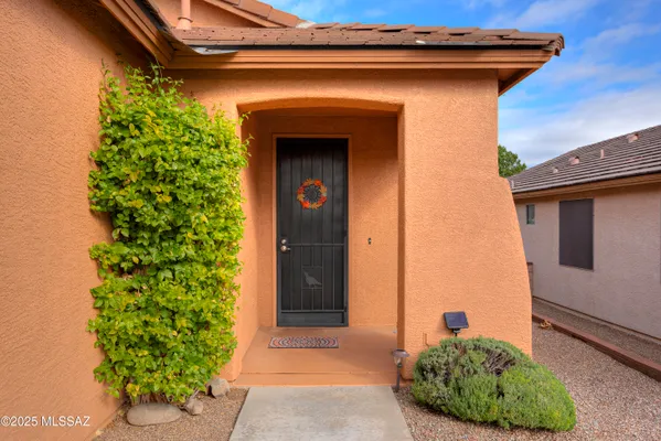Property Slideshow image 3 of 25 | 512 w bazille way, Green Valley, AZ, 85614