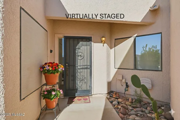 Property Slideshow image 2 of 43 | 988 w calle de emilia, Green Valley, AZ, 85614