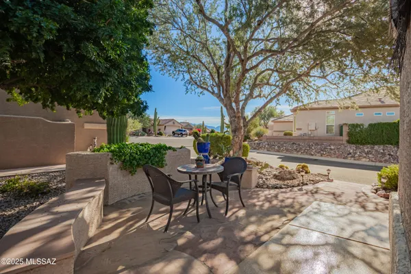Property Slideshow image 3 of 49 | 5190 w desert poppy ln, Marana, AZ, 85658