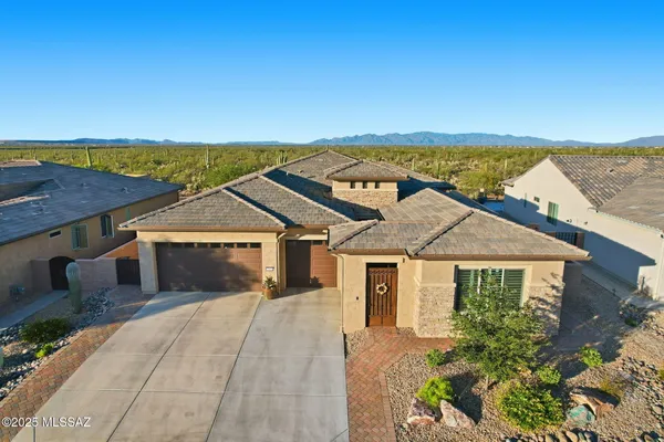Property Slideshow image 2 of 50 | 2443 e copper valley way, Green Valley, AZ, 85614