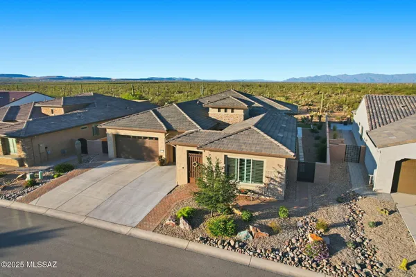 Property Slideshow image 3 of 50 | 2443 e copper valley way, Green Valley, AZ, 85614