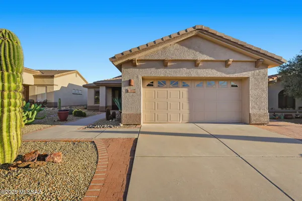 Property Slideshow image 2 of 50 | 4751 s longmore dr, Green Valley, AZ, 85622
