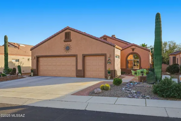 Property Slideshow image 3 of 39 | 603 w mickelson ln, Green Valley, AZ, 85614
