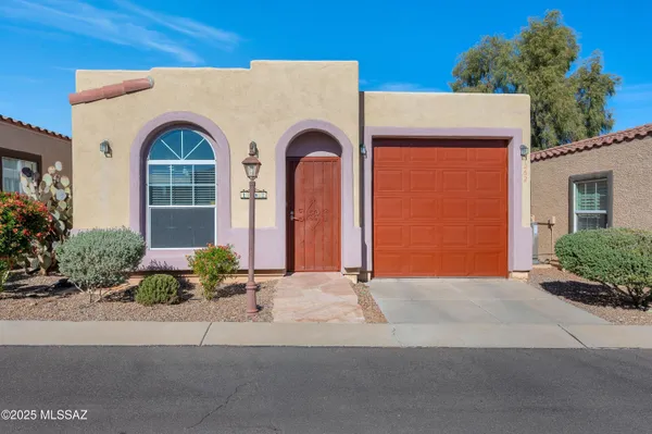 Property Slideshow image 2 of 30 | 1262 w calle macillo, Sahuarita, AZ, 85629