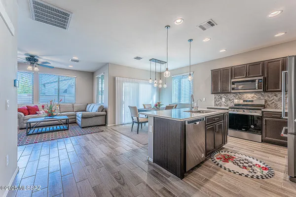 Property Slideshow image 2 of 41 | 2536 w dome rock dr, Green Valley, AZ, 85622