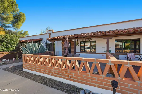 Property Slideshow image 2 of 33 | 373 s paseo sarta c, Green Valley, AZ, 85614