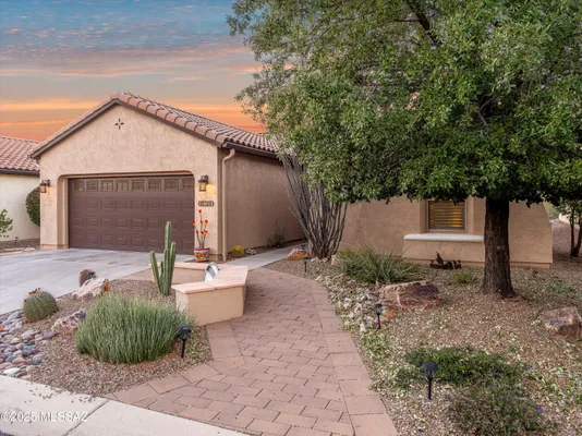 Property Slideshow image 3 of 51 | 60368 e arroyo vista dr, Oracle, AZ, 85623