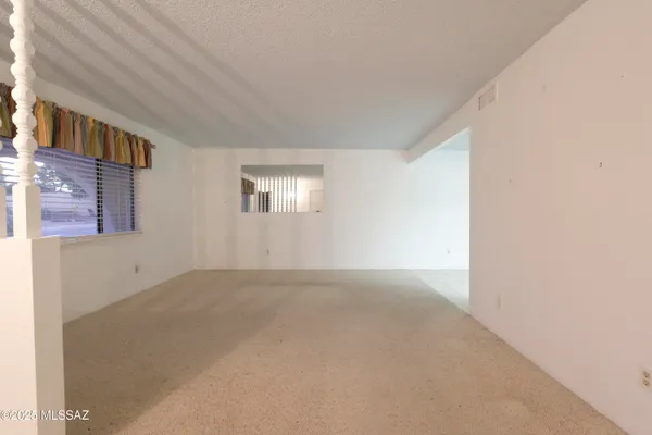 Property Slideshow image 3 of 22 | 110 w calle melendrez, Green Valley, AZ, 85614