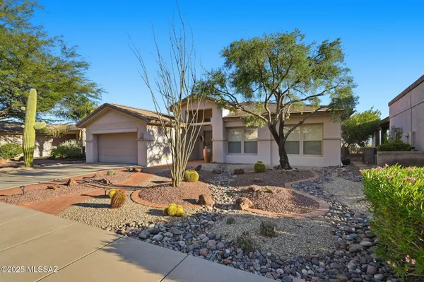 Property Slideshow image 2 of 35 | 4717 s fairfax dr, Green Valley, AZ, 85622