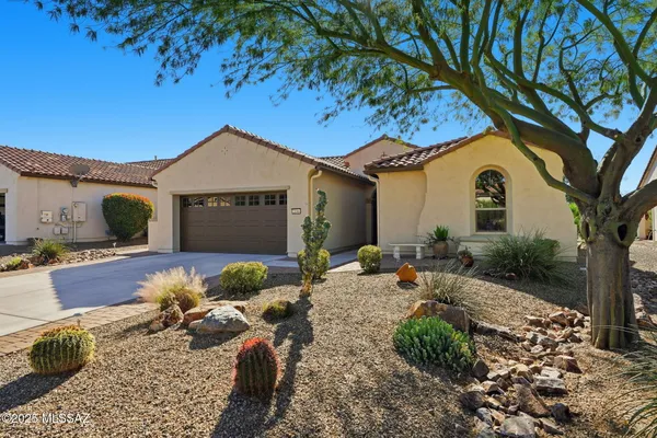 Property Slideshow image 2 of 42 | 2196 e thunderchief dr, Green Valley, AZ, 85614