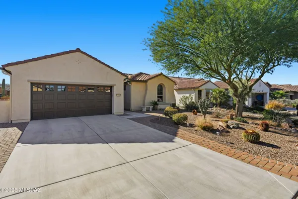 Property Slideshow image 3 of 42 | 2196 e thunderchief dr, Green Valley, AZ, 85614