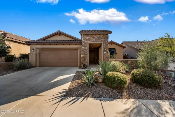 Property Slideshow image 2 of 50 | 7053 w cape final trl, Marana, AZ, 85658