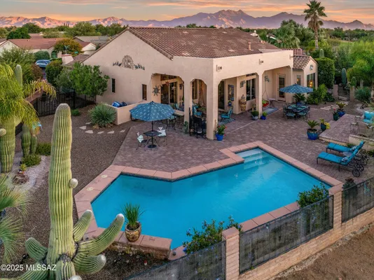 Property Slideshow image 2 of 51 | 1537 n bank swallow rd, Green Valley, AZ, 85614