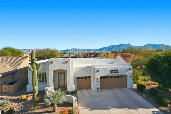 Property Slideshow image 2 of 52 | 2506 e bluejay bluff ln, Green Valley, AZ, 85614