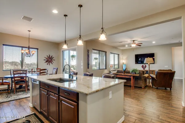 Property Slideshow image 3 of 51 | 6573 w whispering windmill ln, Marana, AZ, 85658