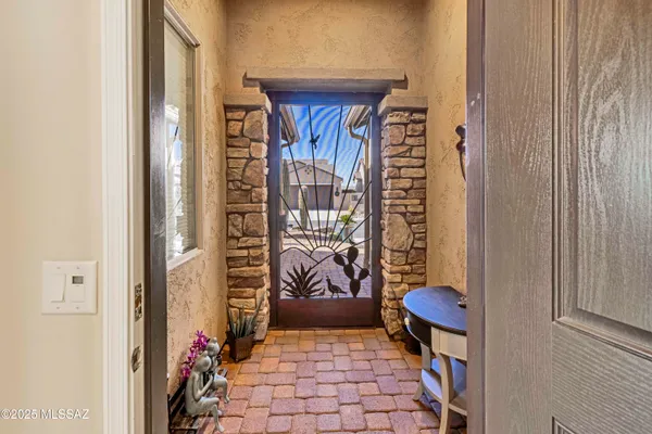 Property Slideshow image 3 of 42 | 31655 s hackberry ln, Oracle, AZ, 85623
