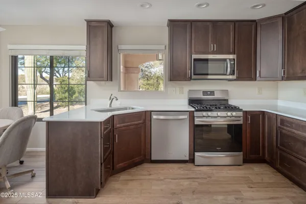 Property Slideshow image 3 of 42 | 14032 n green tree dr, Oro Valley, AZ, 85755