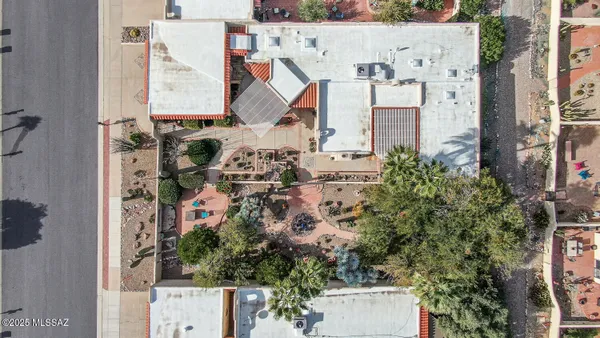 Property Slideshow image 3 of 37 | 1118 w circulo del sur, Green Valley, AZ, 85614