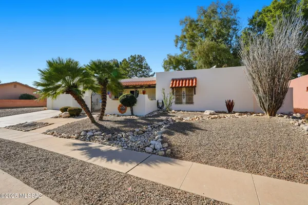 Property Slideshow image 2 of 39 | 1151 n paseo del cervato, Green Valley, AZ, 85614