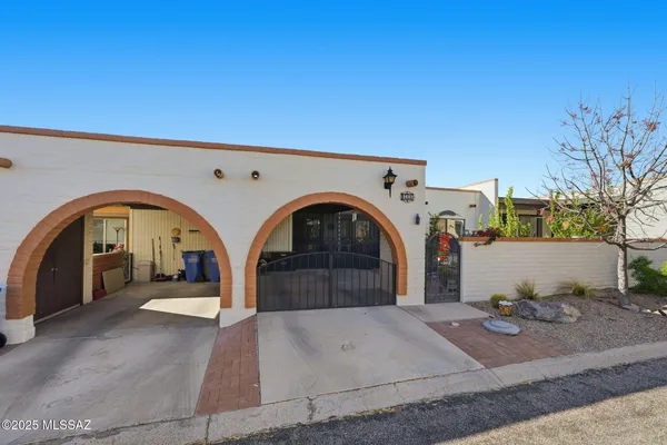 Property Slideshow image 2 of 25 | 1407 w placita apache, Green Valley, AZ, 85622