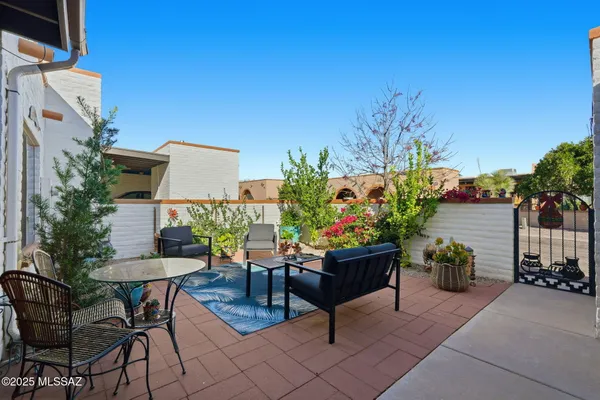 Property Slideshow image 3 of 25 | 1407 w placita apache, Green Valley, AZ, 85622