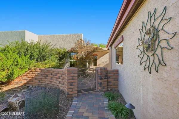 Property Slideshow image 2 of 35 | 955 s camino del monte, Green Valley, AZ, 85614