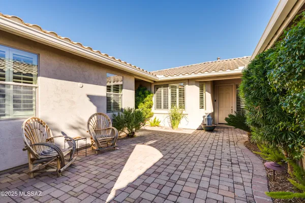 Property Slideshow image 3 of 37 | 1748 n oak hill ln, Green Valley, AZ, 85614