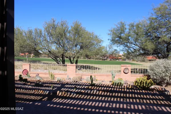 Property Slideshow image 3 of 44 | 2012 w via, Green Valley, AZ, 85622