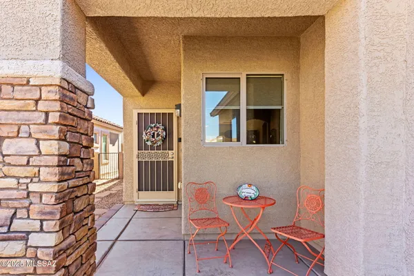 Property Slideshow image 3 of 43 | 347 w calle del estribo, Sahuarita, AZ, 85629