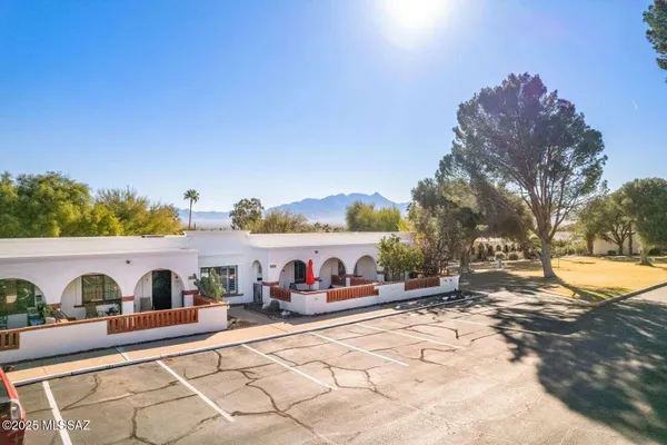 Property Slideshow image 3 of 43 | 381 s paseo madera # 110, Green Valley, AZ, 85614