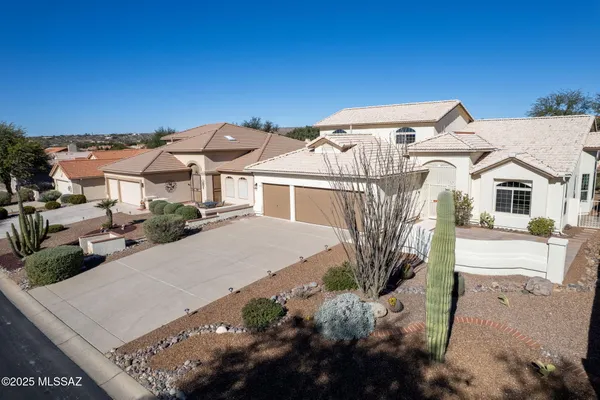 Property Slideshow image 3 of 50 | 65060 e canyon dr, Saddlebrooke, AZ, 85739