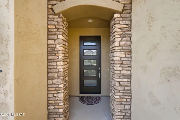 Property Slideshow image 2 of 33 | 30660 s osprey dr, Oracle, AZ, 85623