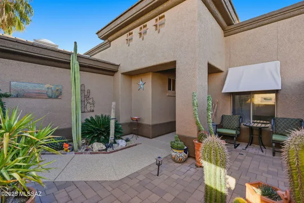 Property Slideshow image 3 of 51 | 4685 s pinnacle peak dr, Green Valley, AZ, 85622