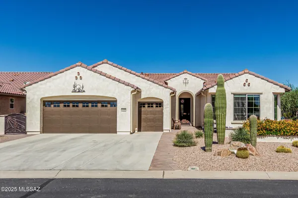 Property Slideshow image 2 of 46 | 2551 e canyon xing, Green Valley, AZ, 85614
